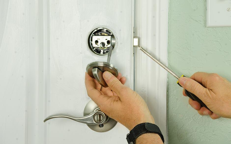 comment ouvrir une porte de chambre sans clé Parmain
